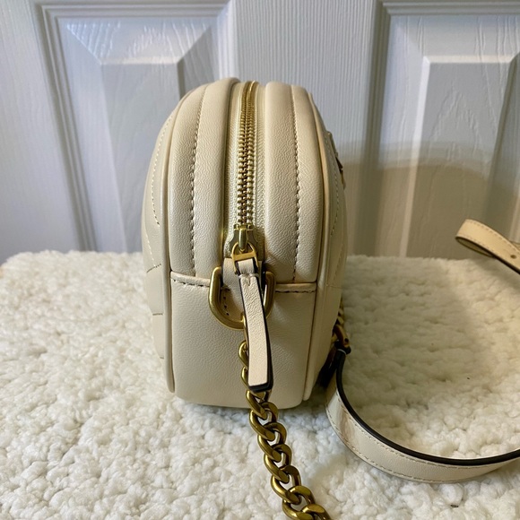 🌟Tory Burch Kira Small Chevron Quilted Camera Crossbody Bag - Picture 3 of 10